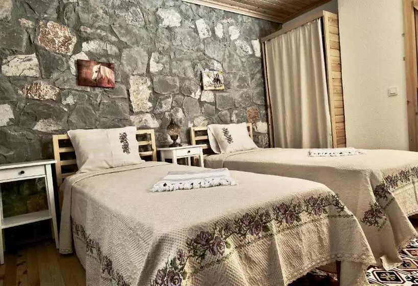 Dedehan Retreat Otel