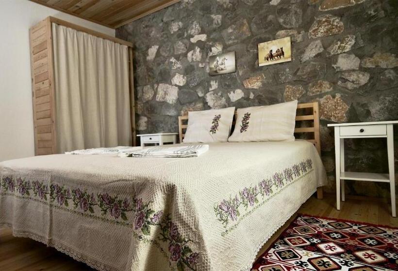 Dedehan Retreat Otel