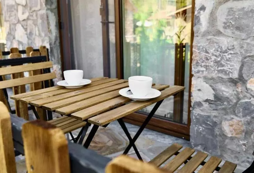 Dedehan Retreat Otel