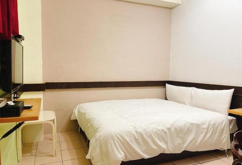 Forever Happiness Hostel