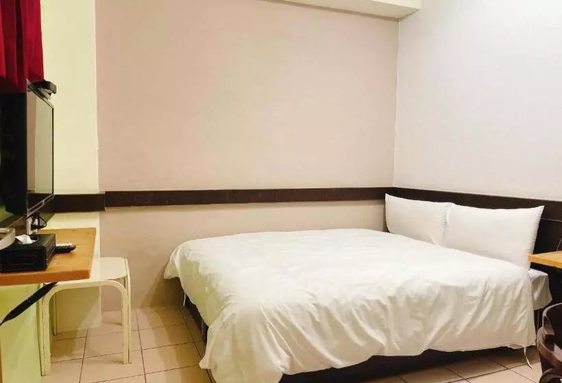 Forever Happiness Hostel