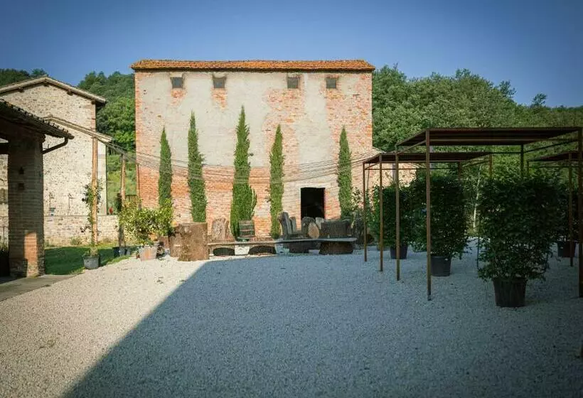Hotelli Agriturismo Podere Tovari