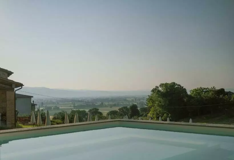 Hotelli Agriturismo Podere Tovari