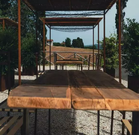 Hotelli Agriturismo Podere Tovari
