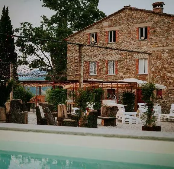 Hotelli Agriturismo Podere Tovari