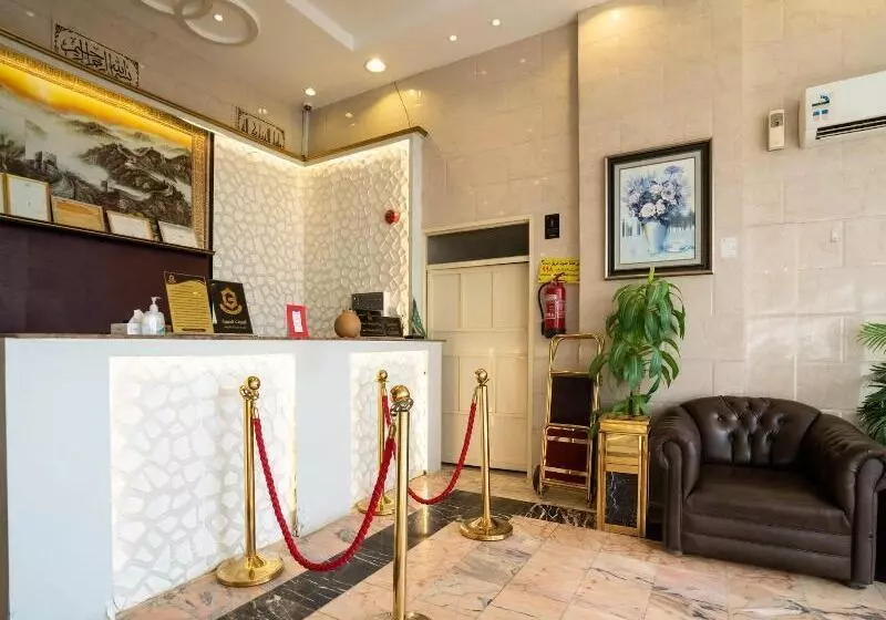 Hotelli Golden Galaxies Furnished Units