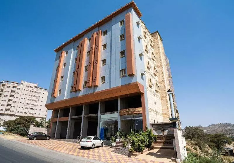 Hotelli Golden Galaxies Furnished Units