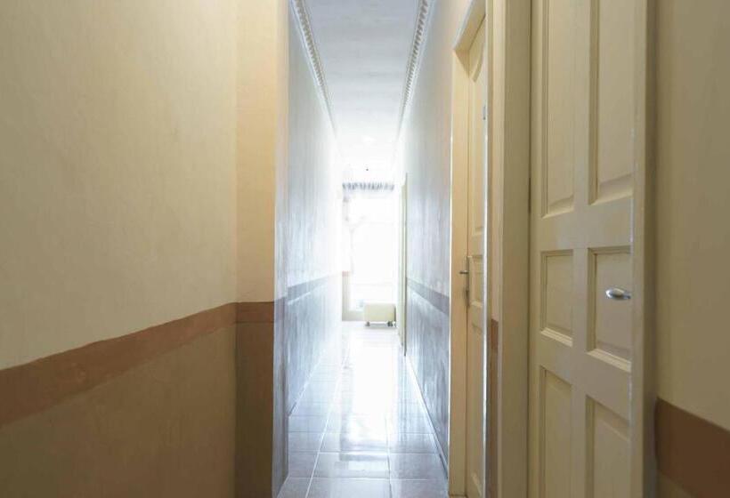 בית מלון כפרי Reddoorz Near Plaza Botania 1 Batam