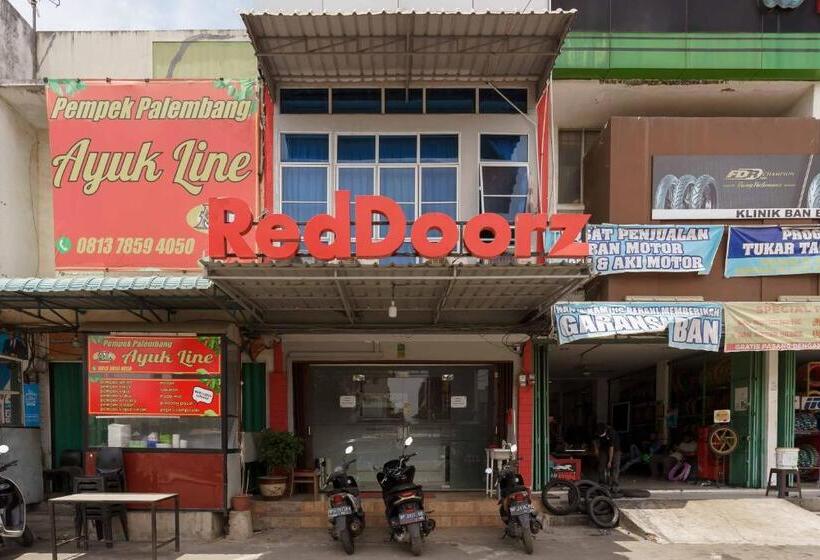 בית מלון כפרי Reddoorz Near Plaza Botania 1 Batam