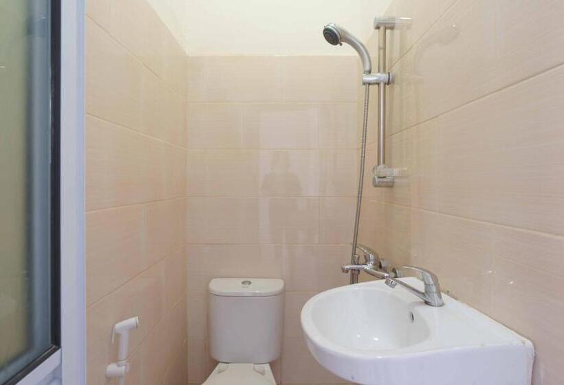 בית מלון כפרי Reddoorz Near Plaza Botania 1 Batam