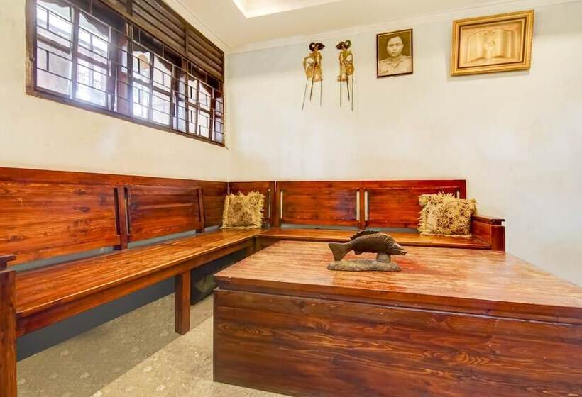 בית מלון כפרי Puspita Depok