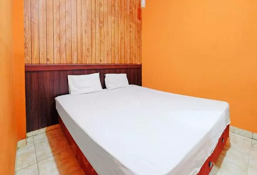 Hotelli Wisma Seruni Palopo