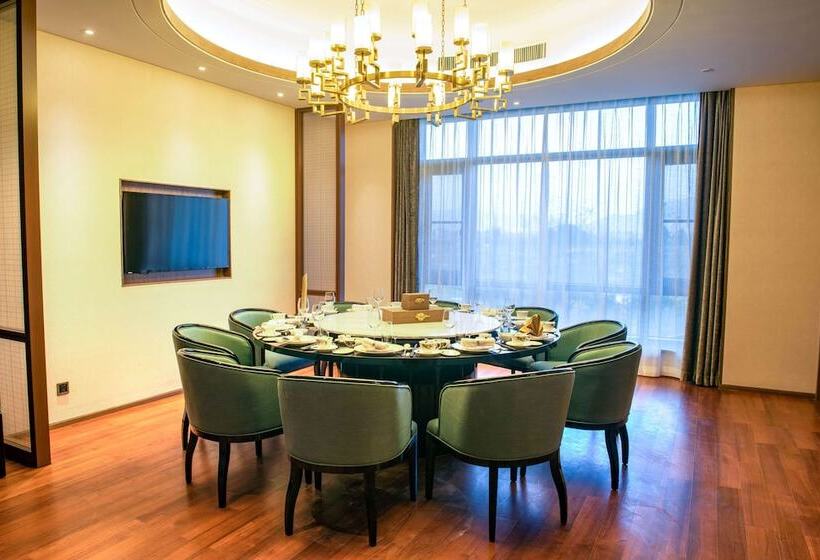 فندق Wyndham Grand Plaza Royale Zhaotong