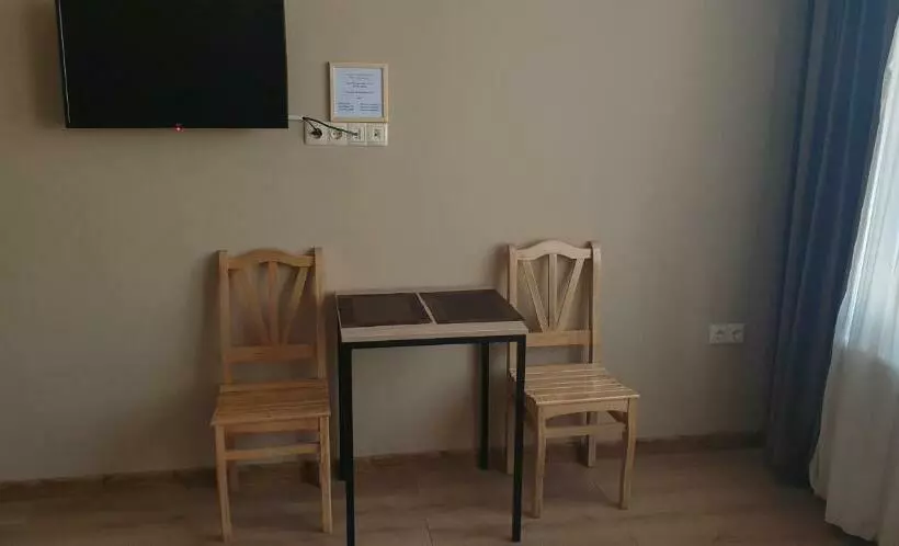 هتل Zugdidi Time