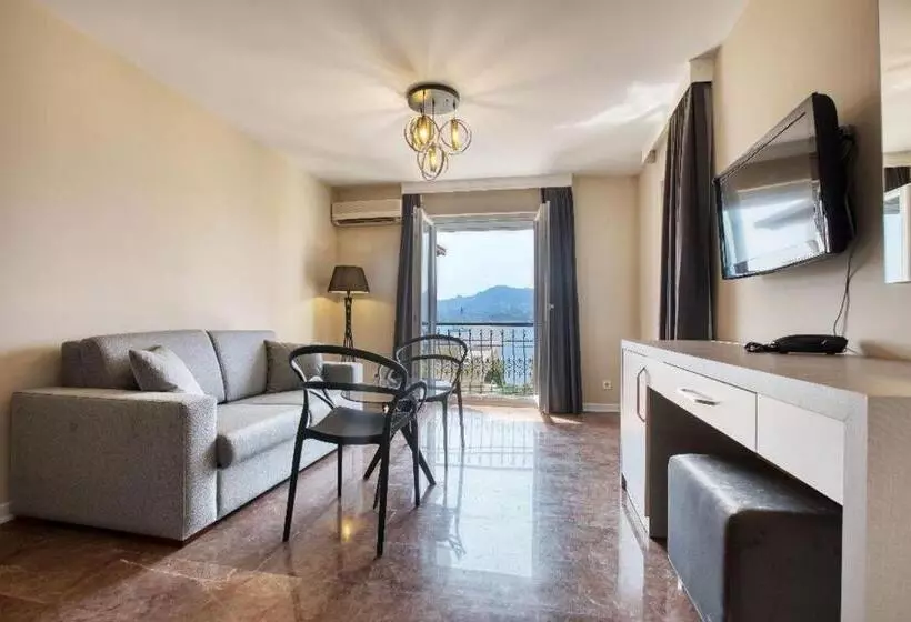 Farrys Boutique Hotel & Beach Club   Yalıkavak