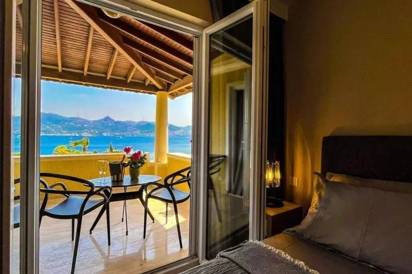 Farrys Boutique Hotel & Beach Club   Yalıkavak