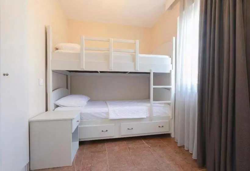 Farrys Boutique Hotel & Beach Club   Yalıkavak