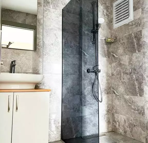 Farrys Boutique Hotel & Beach Club   Yalıkavak