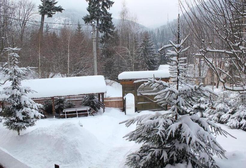 تختخواب و صبحانه Székely Fogadó Hanul Secuiesc