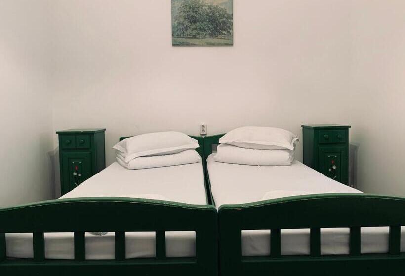 تختخواب و صبحانه Székely Fogadó Hanul Secuiesc