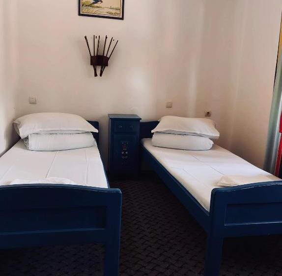 تختخواب و صبحانه Székely Fogadó Hanul Secuiesc