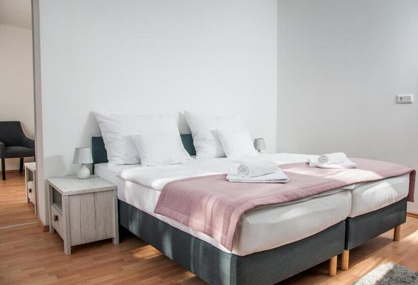 Harangtorony Szálló