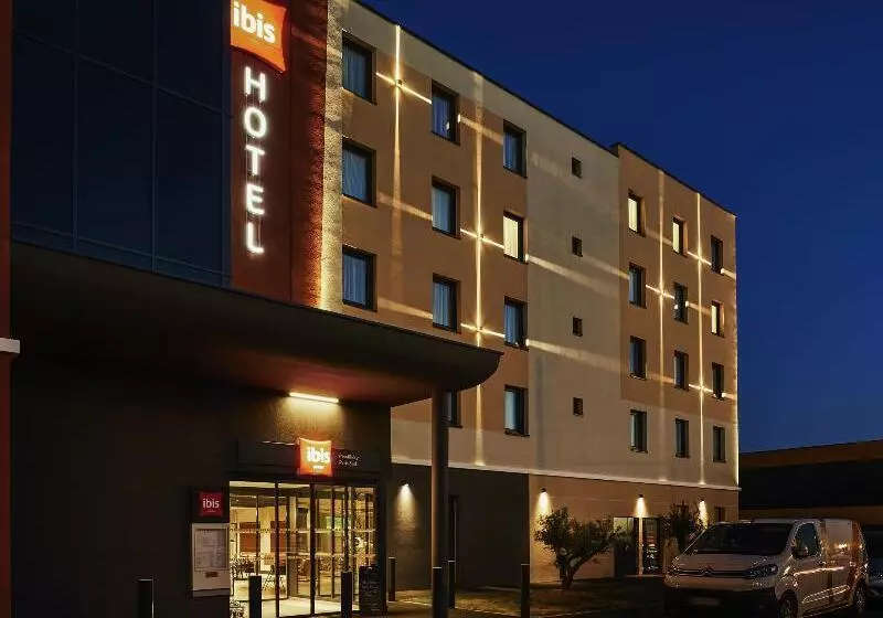 Hotelli Ibis Montlhery Paris Sud