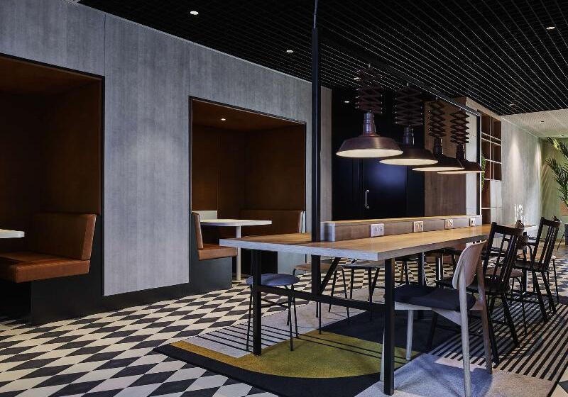 בית מלון כפרי Ibis Montlhery Paris Sud