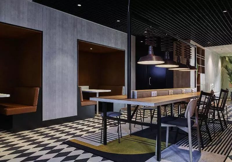 Hotelli Ibis Montlhery Paris Sud