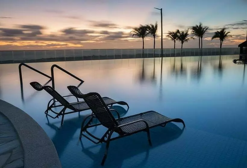 Hotelli Manhattan Beach Riviera