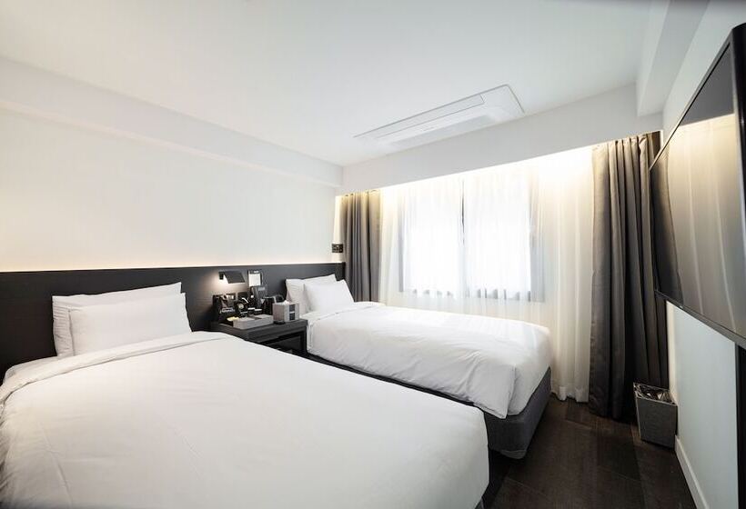 בית מלון כפרי Moyen