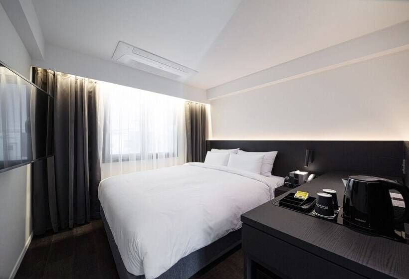 בית מלון כפרי Moyen