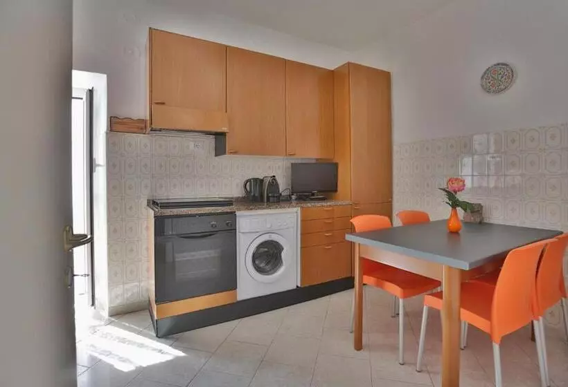 پانسیون Cateo