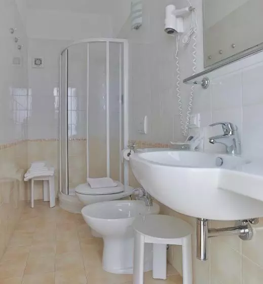 پانسیون Cateo