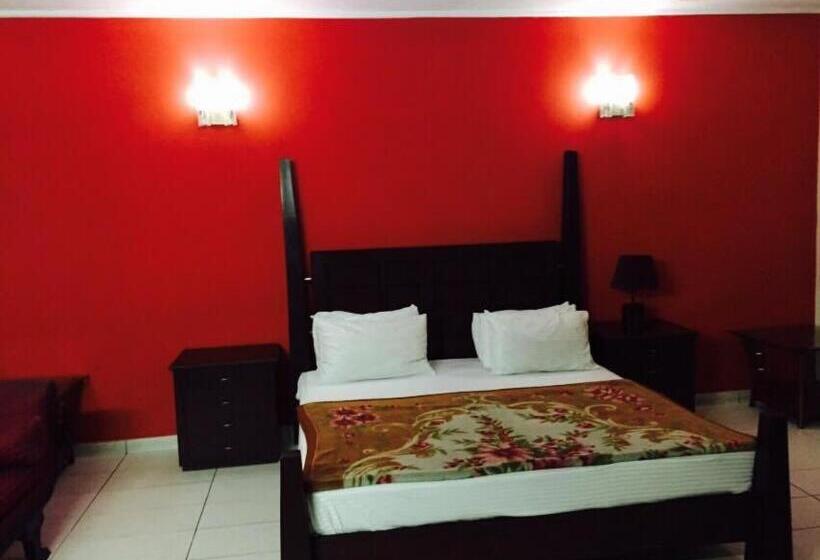 بنسيون Royal Guest House Lahore Cantt