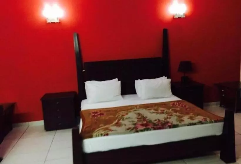 پانسیون Royal Guest House Lahore Cantt