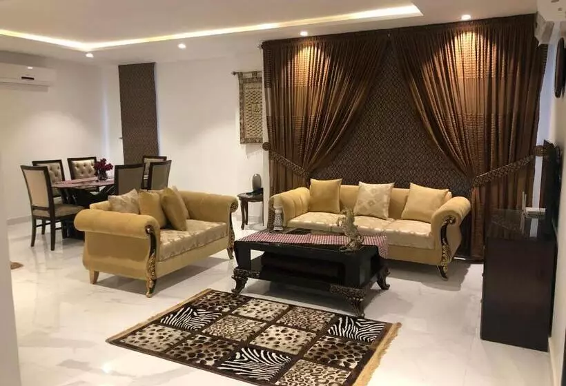 پانسیون Royal Guest House Lahore Cantt