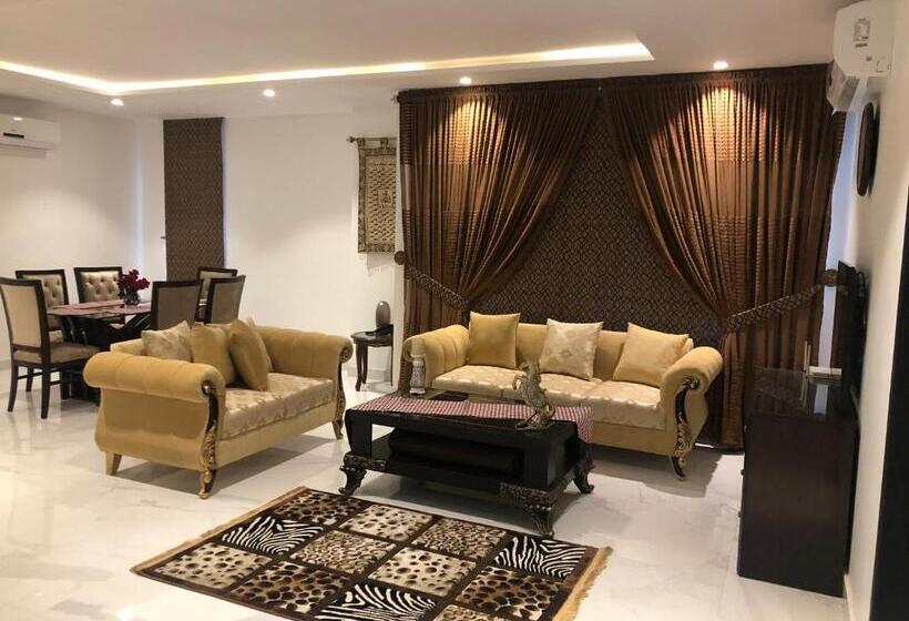 بنسيون Royal Guest House Lahore Cantt