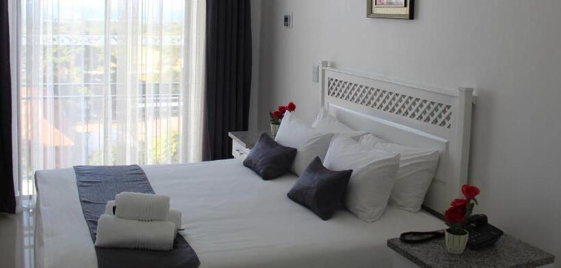 Royal Ushaka Hotel Morningside