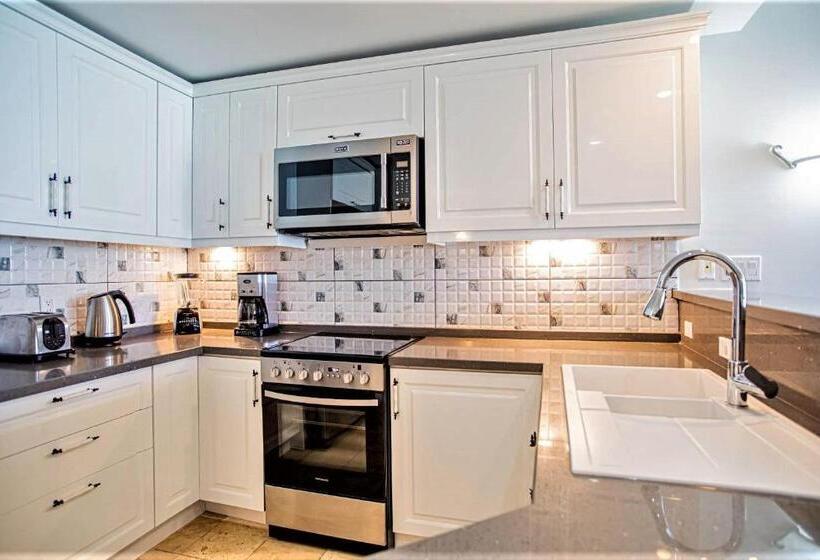 Villa Renaissance Unit 205 Grace Bay Beach