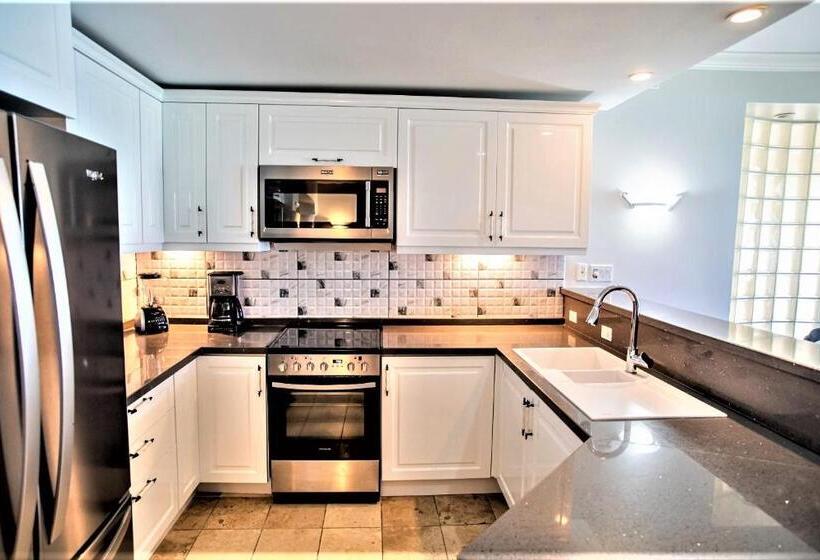 Villa Renaissance Unit 205 Grace Bay Beach