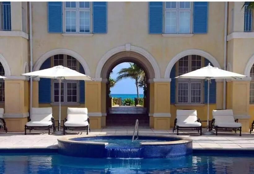 Villa Renaissance Unit 205 Grace Bay Beach