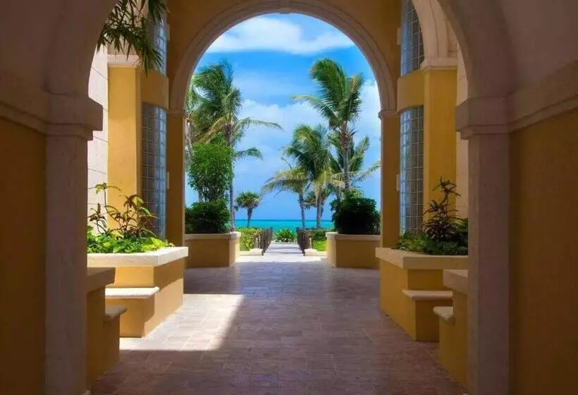 Villa Renaissance Unit 205 Grace Bay Beach