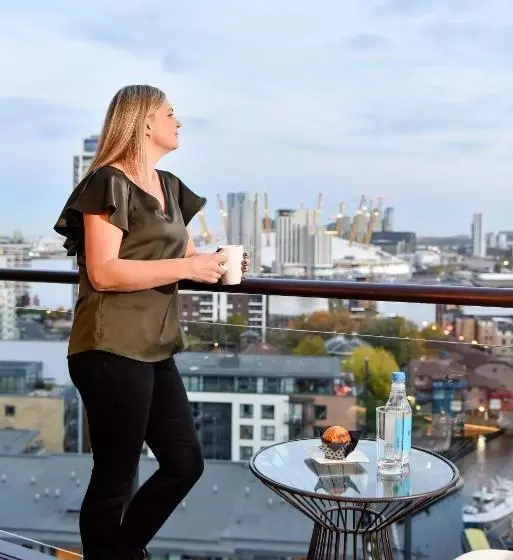 Fraser Place Canary Wharf