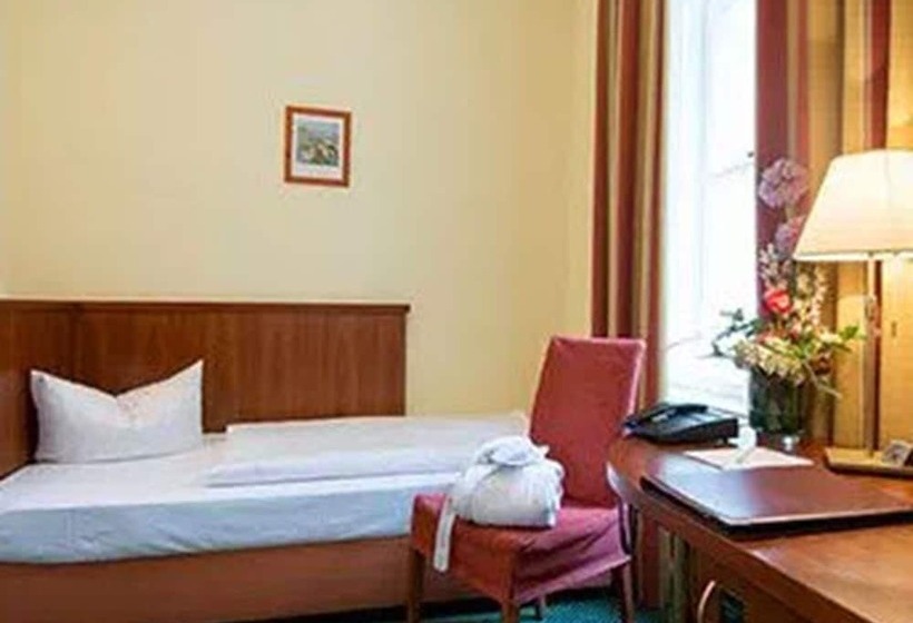 ホテル Am Luisenplatz