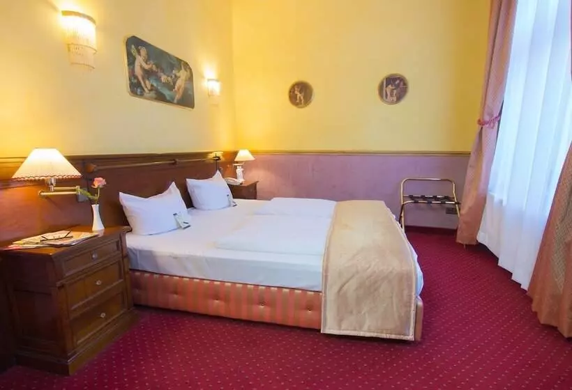 فندق Am Luisenplatz