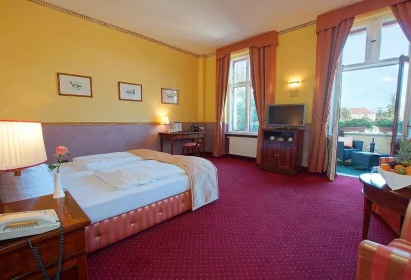 فندق Am Luisenplatz