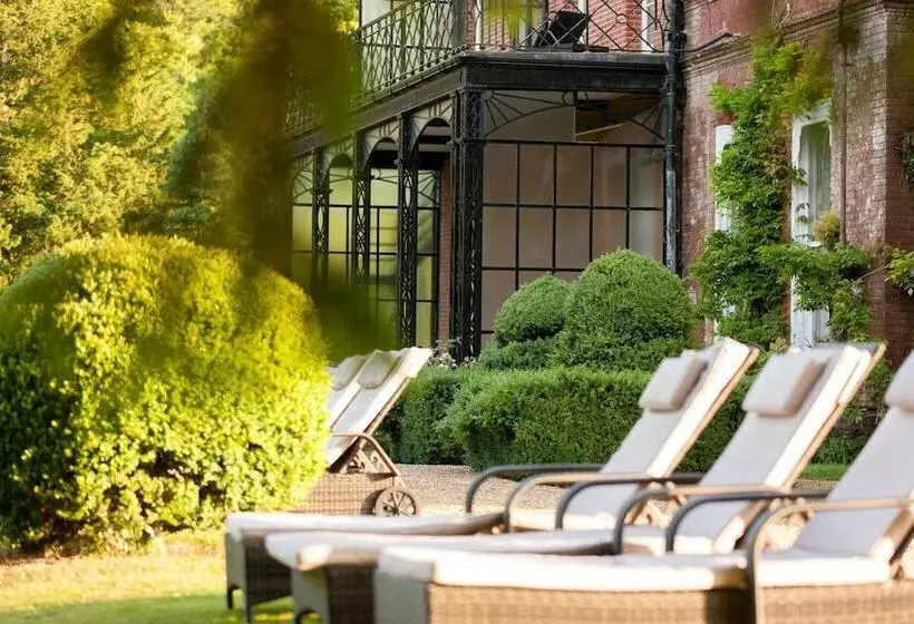 فندق Champneys Tring