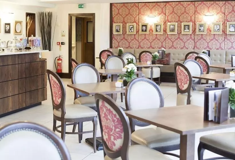 فندق Champneys Tring