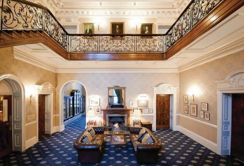 فندق Champneys Tring